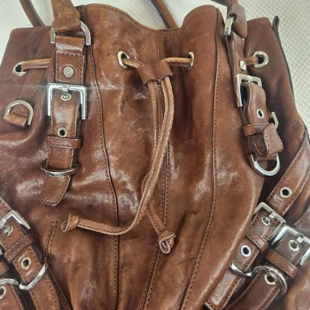 MICHAEL KORS Milo Distressed Leather Large Bucket Handbag Purse Tote - Picture 9 of 13